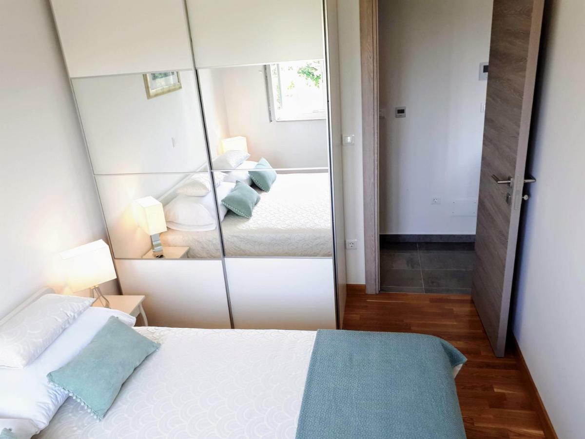 Apartment Eni With Garage Parking Сплит Экстерьер фото